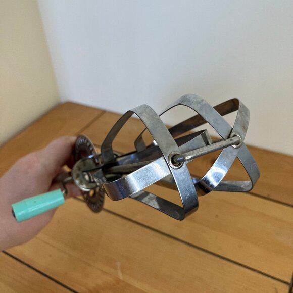 Tasco Manual Egg Beater Vintage Stainless Steel Hand Crank Whisk Green Handle - Picture 7 of 7